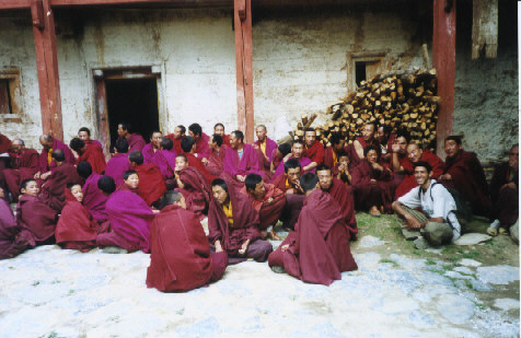 Chilling with the boudhist monks